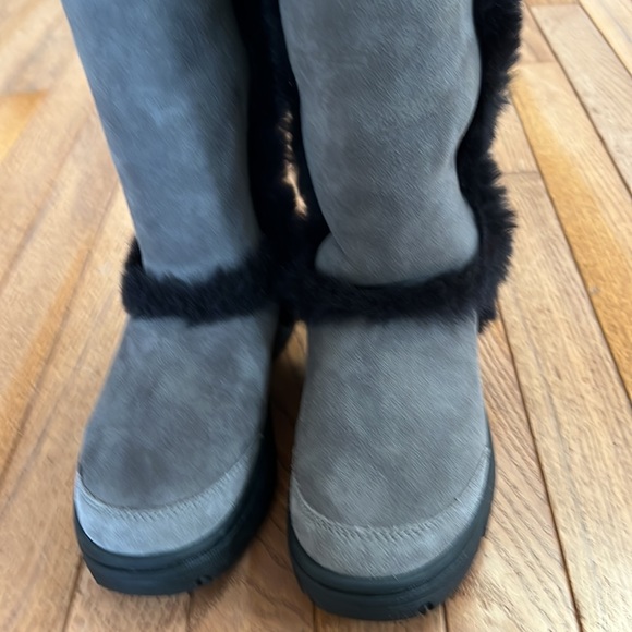 UGG Women Sunburst Tall boots - Picture 10 of 16